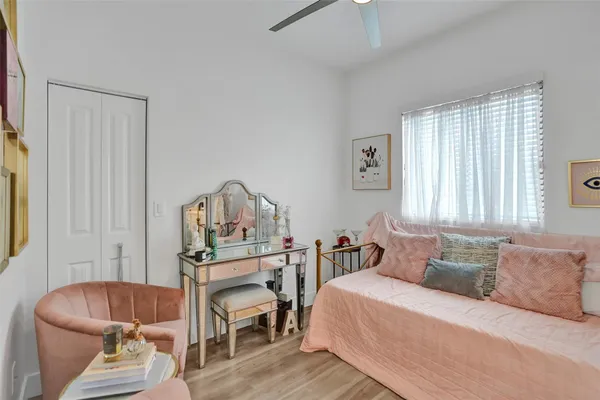 $3,375 | 4234 North Dixie Highway, Unit 125, Oakland Park, FL 33334