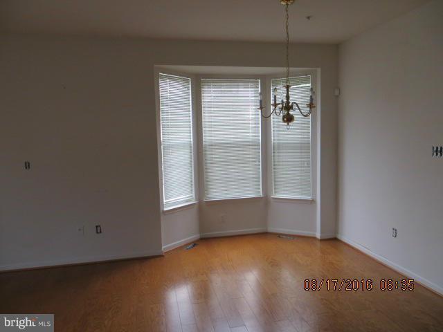 7098 Water Oak Road, Unit 122 Elkridge, MD 21075 - Photo 14 of 18 Dining Room