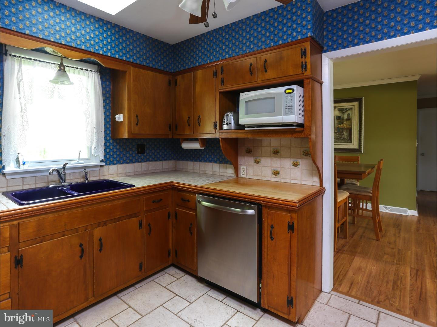 105 Line Road Trenton, NJ 08690 - Photo 14 of 25 Kitchen