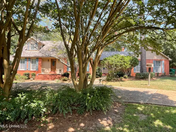 $359,900 | 500 Charles Street, Brookhaven, MS 39601