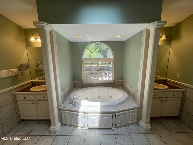 $380,000 | 500 Charles Street, Brookhaven, MS 39601