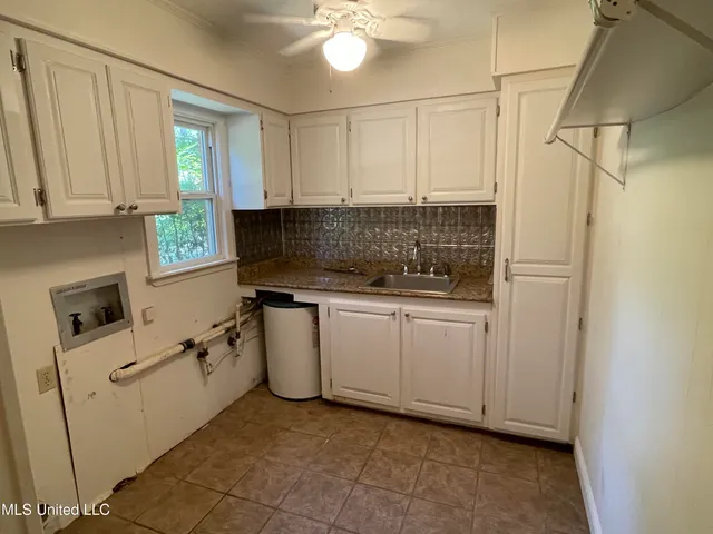 $380,000 | 500 Charles Street, Brookhaven, MS 39601