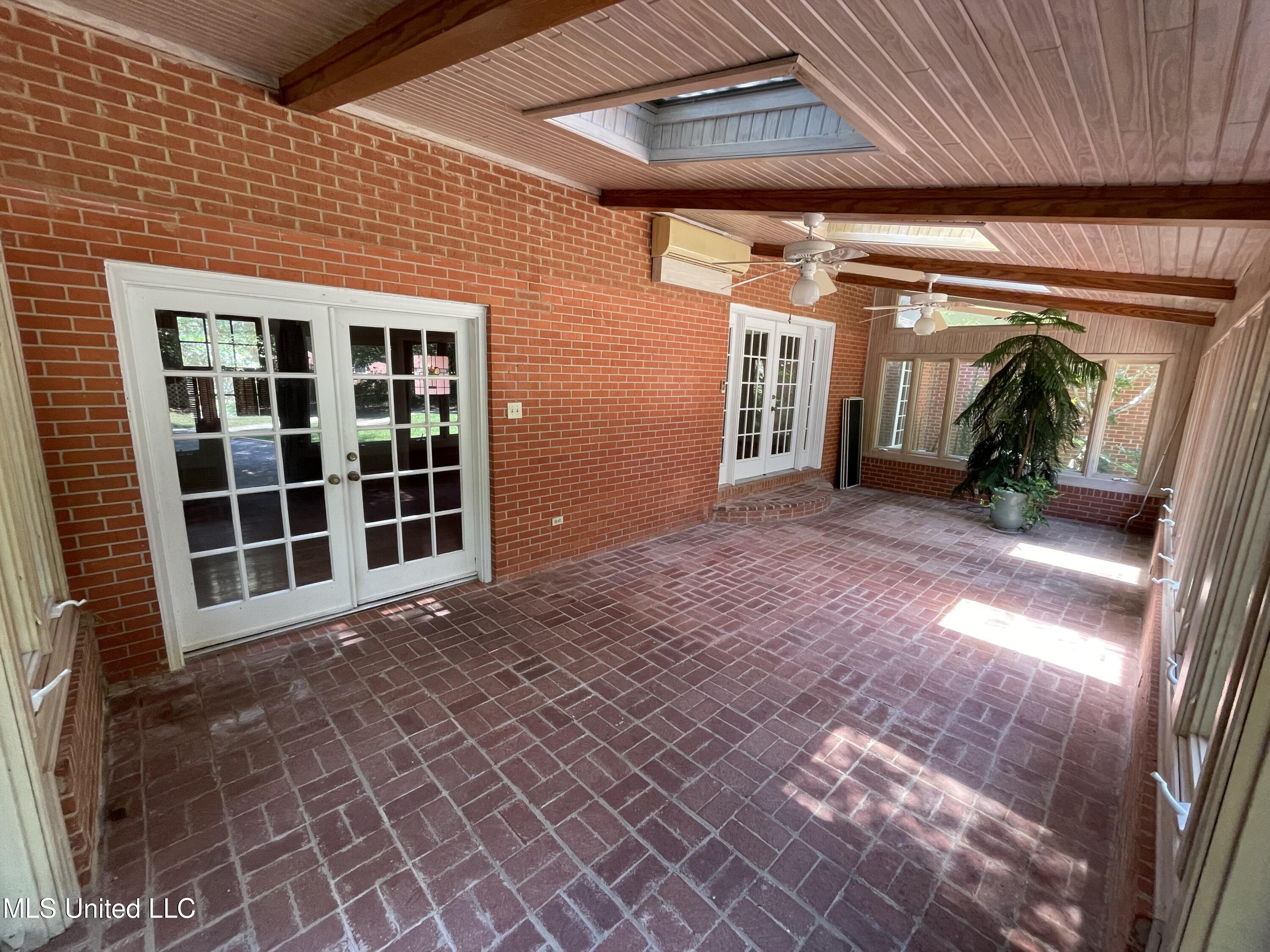 500 Charles Street Brookhaven, MS 39601 - Photo 23 of 33 IMG_0637