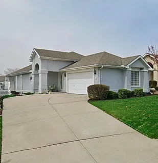 $325,000 | 7904 North Cherry Street, Kansas City, MO 64118