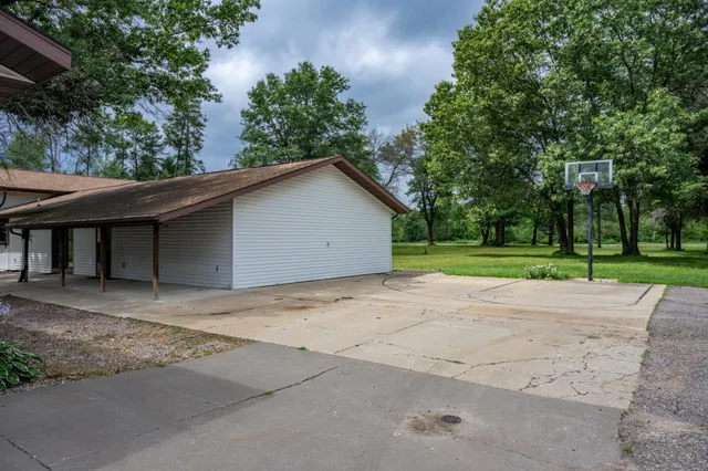 $460,000 | W6403 23rd Street, Necedah, WI 54646