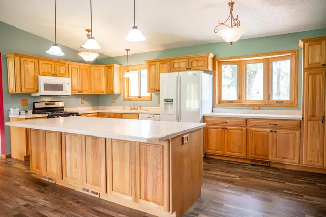 $460,000 | W6403 23rd Street, Necedah, WI 54646