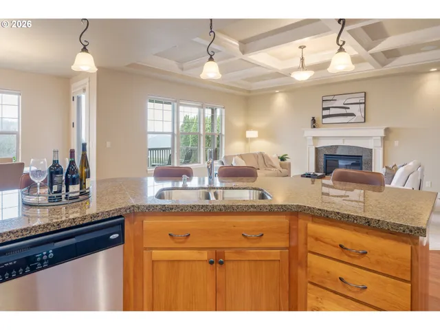 $735,000 | 6032 Graystone Loop, Springfield, OR 97478