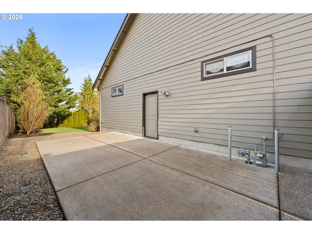 $735,000 | 6032 Graystone Loop, Springfield, OR 97478