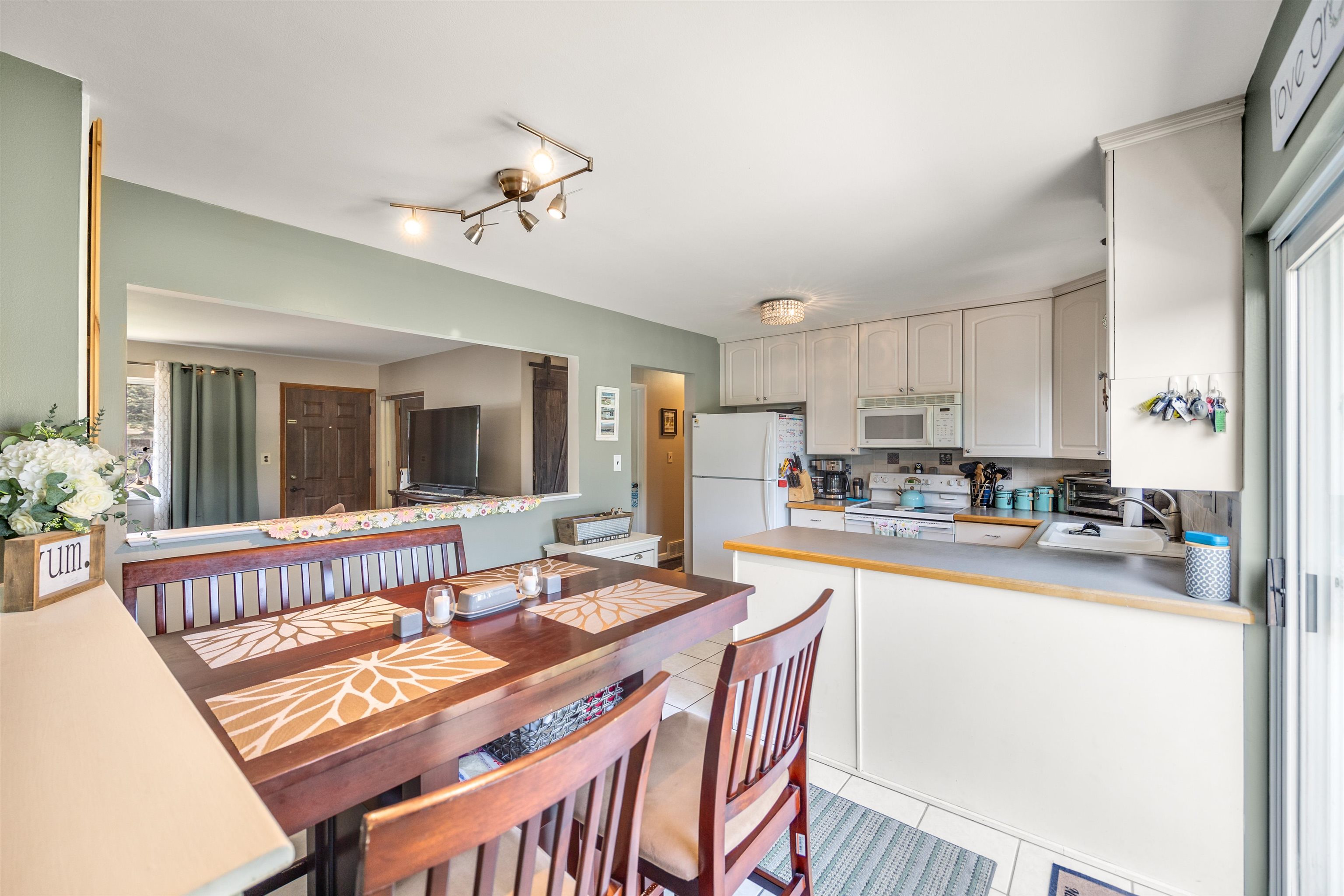 18515 Bittersweet Road Fraser, MI 48026 - Photo 10 of 24