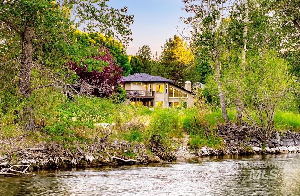 3198 East Rivernest Drive Boise, ID 83706 - Photo 1 of 27