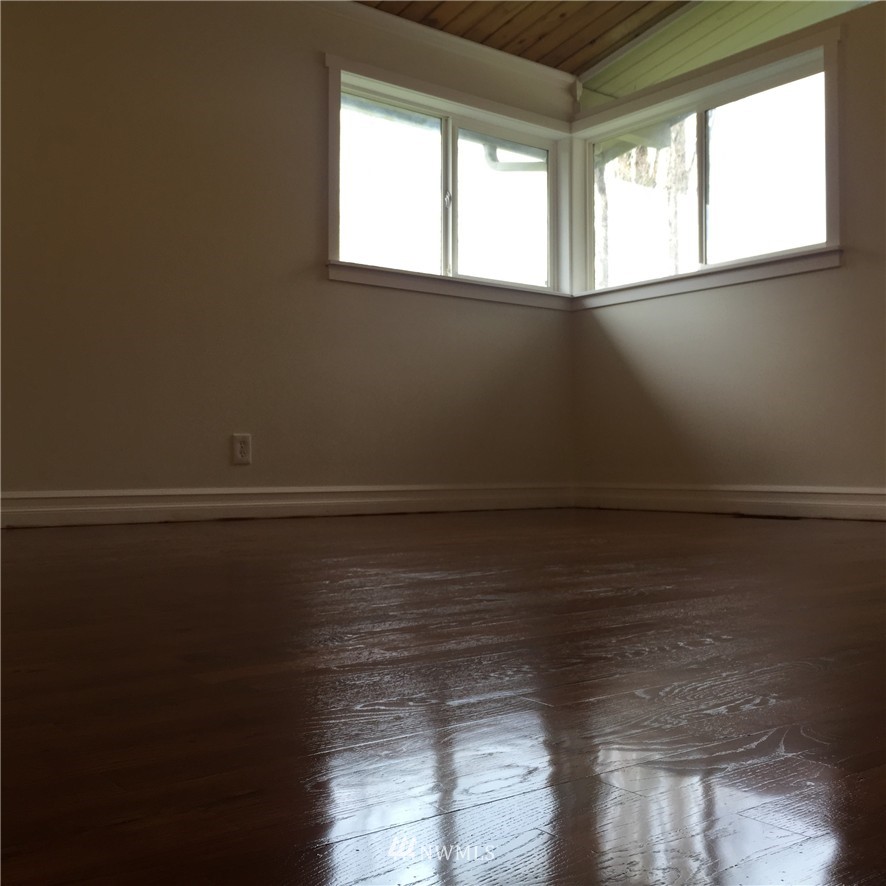 12433 156th Avenue Southeast Renton, WA 98059 - Photo 12 of 15 Gallery Image 12