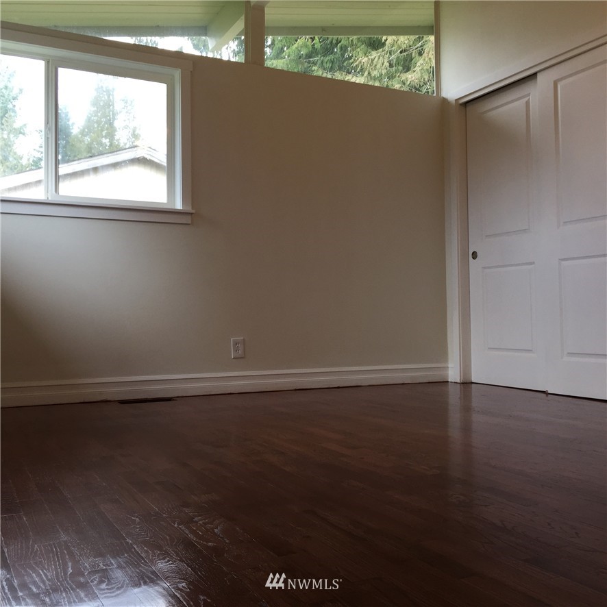 12433 156th Avenue Southeast Renton, WA 98059 - Photo 13 of 15 Gallery Image 13
