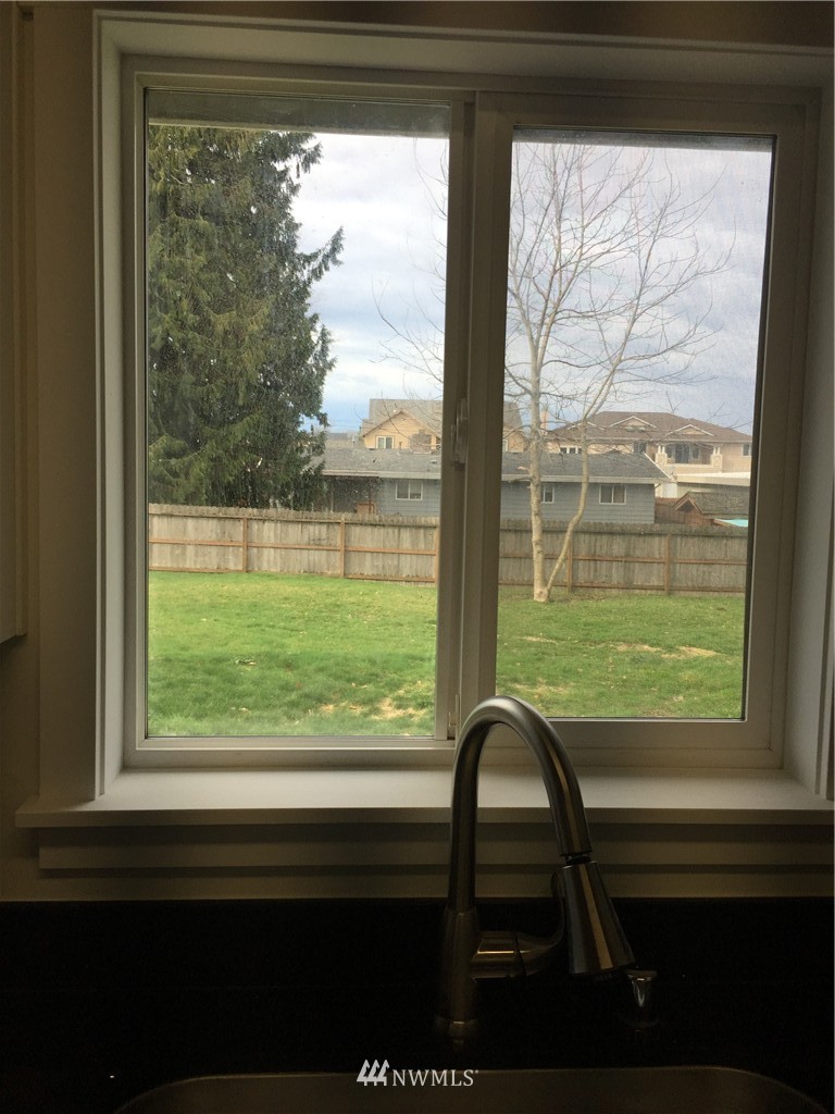12433 156th Avenue Southeast Renton, WA 98059 - Photo 7 of 15 Gallery Image 7