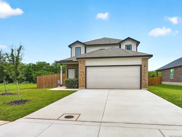 $400,000 | 304 Saddle Vista, Cibolo, TX 78108