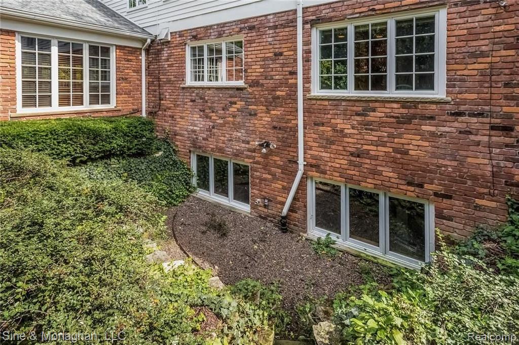 157 Kenwood Road Grosse Pointe Farms, MI 48236 - Photo 77 of 84