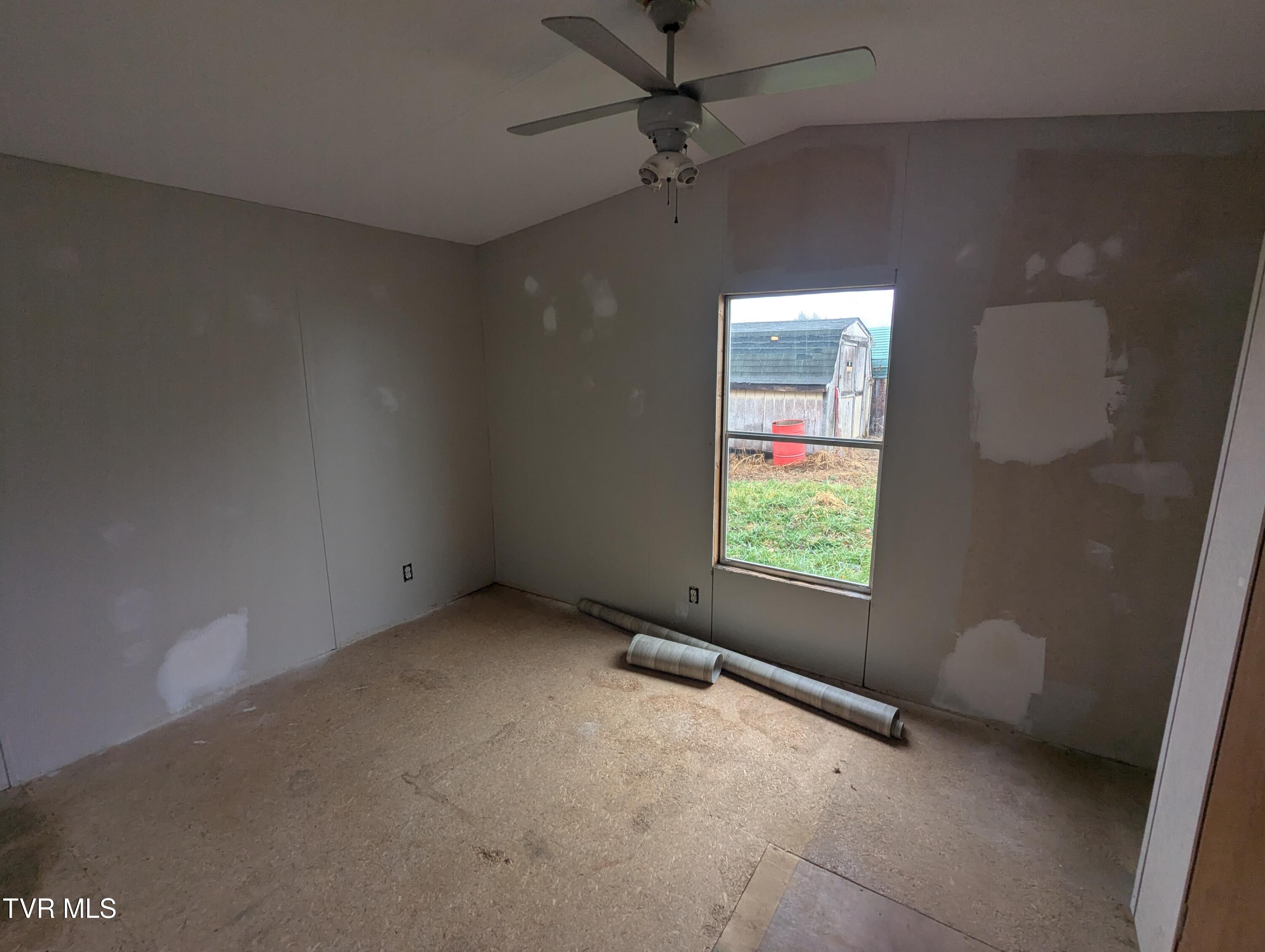 170 John Mathews Road Limestone, TN 37681 - Photo 5 of 13 PXL_20251121_141129352