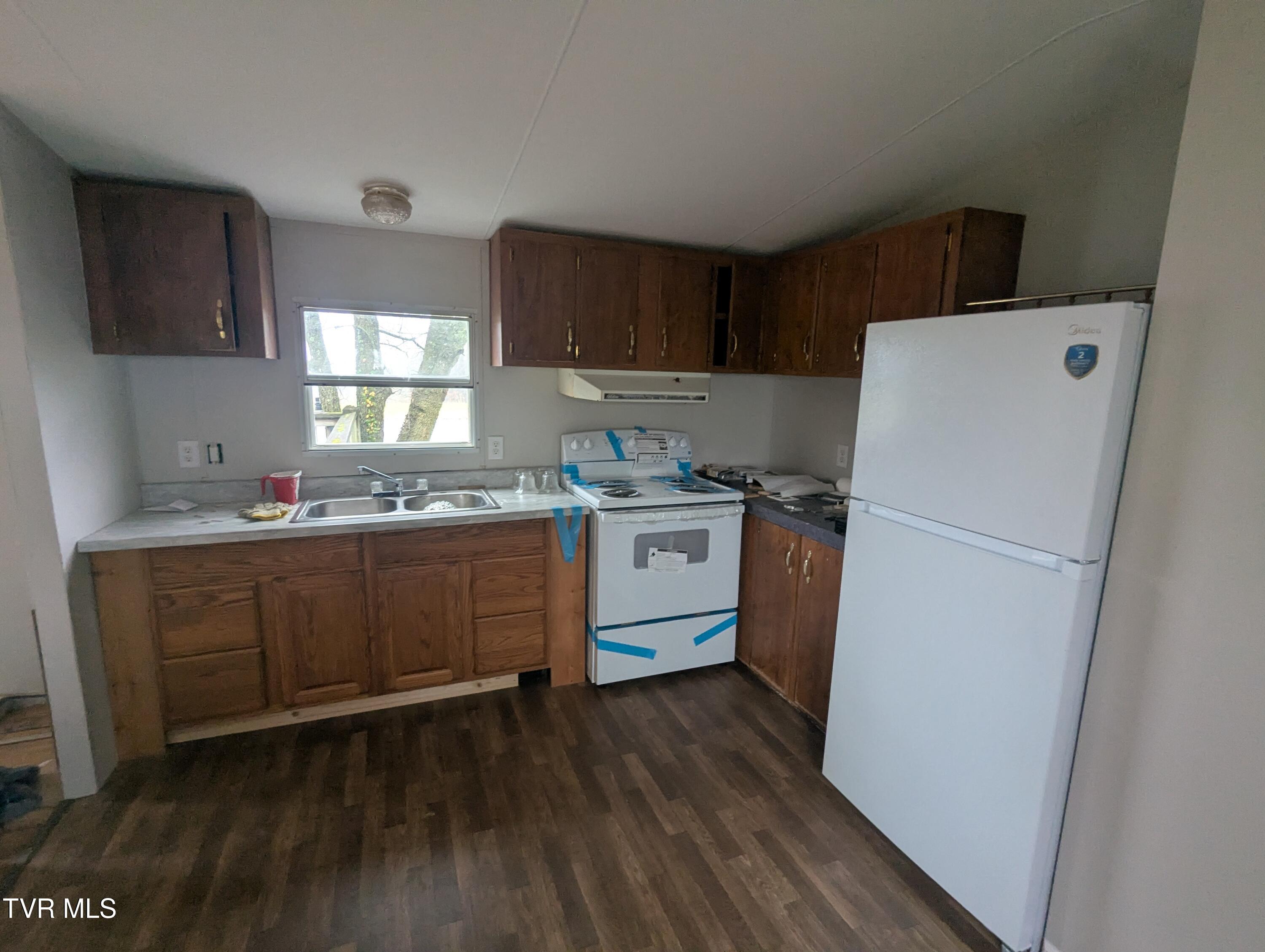 170 John Mathews Road Limestone, TN 37681 - Photo 8 of 13 PXL_20251121_141155118