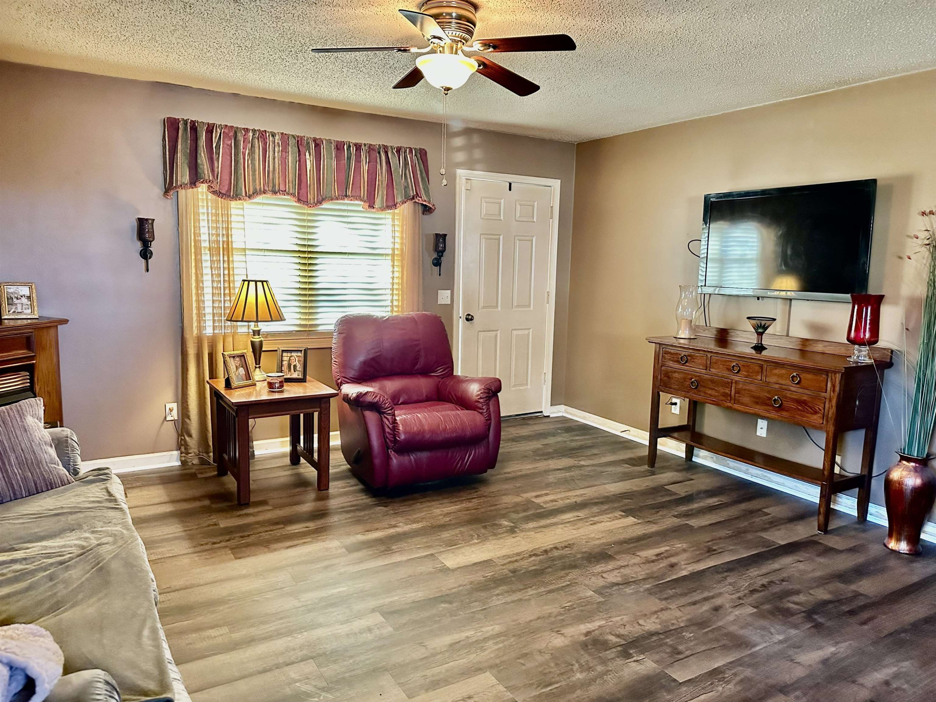 131 Morris Drive Rutherford, TN 38369 - Photo 3 of 34 Photo 3