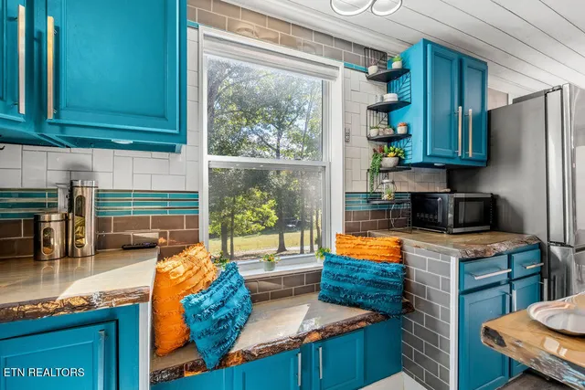 $385,000 | 286 Ridge Road, Maynardville, TN 37807