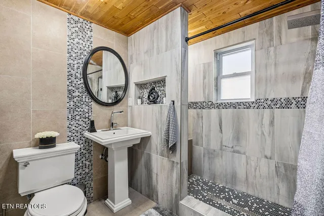 $385,000 | 286 Ridge Road, Maynardville, TN 37807