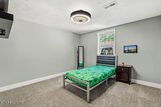 $385,000 | 286 Ridge Road, Maynardville, TN 37807