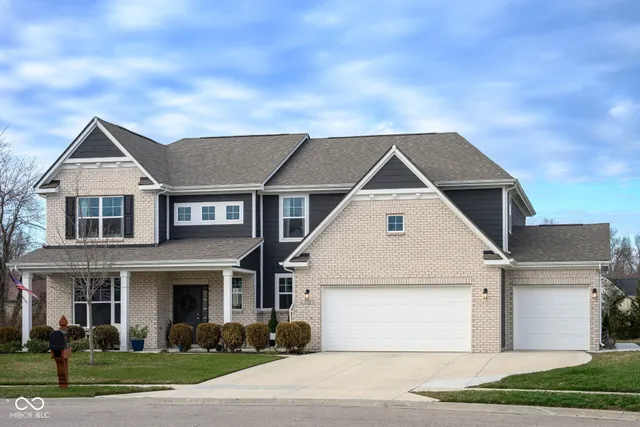 $595,000 | 2724 Daisy Court, Columbus, IN 47201