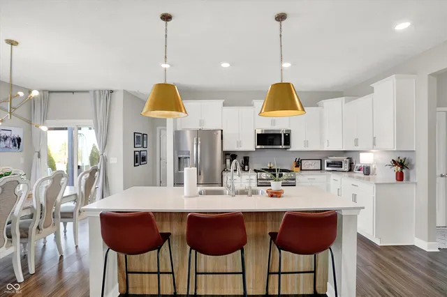 $595,000 | 2724 Daisy Court, Columbus, IN 47201