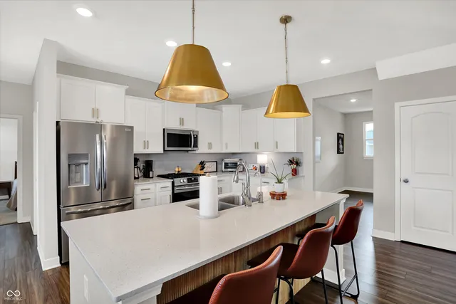 $595,000 | 2724 Daisy Court, Columbus, IN 47201