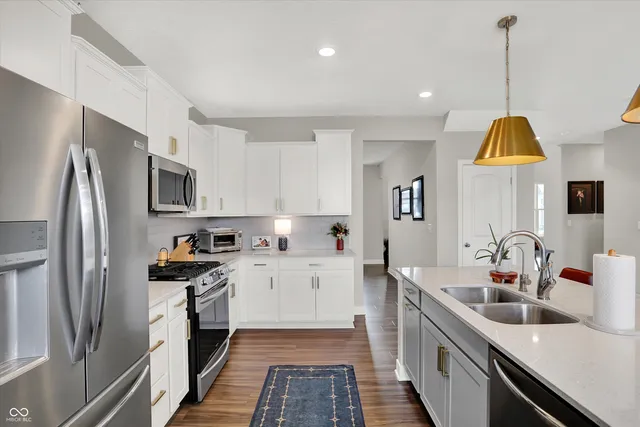 $595,000 | 2724 Daisy Court, Columbus, IN 47201