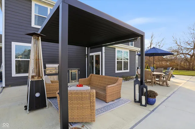 $595,000 | 2724 Daisy Court, Columbus, IN 47201