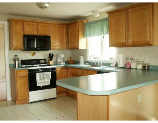 69 Elyse Road Mansfield, MA 02048 - Photo 2 of 4 Gallery Image 2