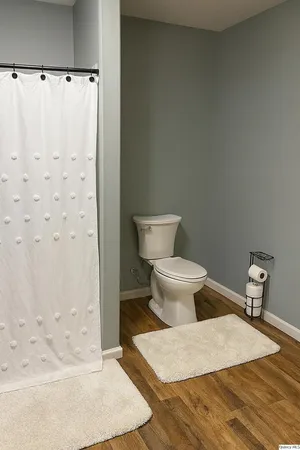 $215,000 | 6410 Hickory Grove North, Quincy, IL 62305