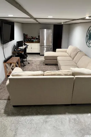 $247,500 | 6410 Hickory Grove North, Quincy, IL 62305