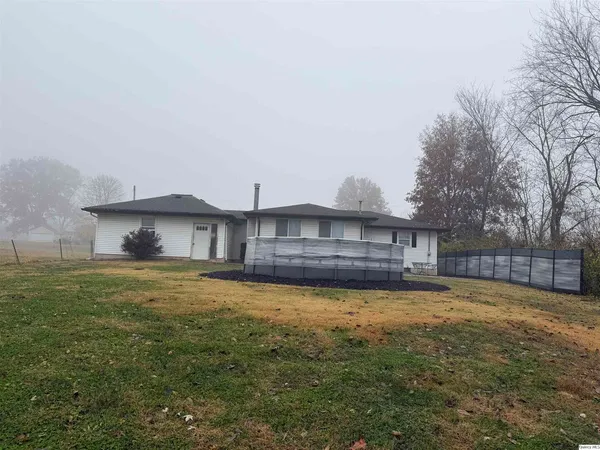 $215,000 | 6410 Hickory Grove North, Quincy, IL 62305