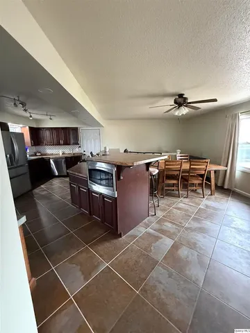 $247,500 | 6410 Hickory Grove North, Quincy, IL 62305