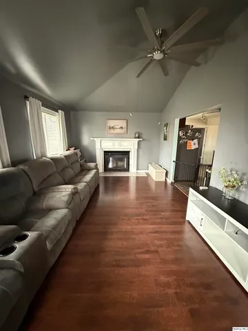 $247,500 | 6410 Hickory Grove North, Quincy, IL 62305