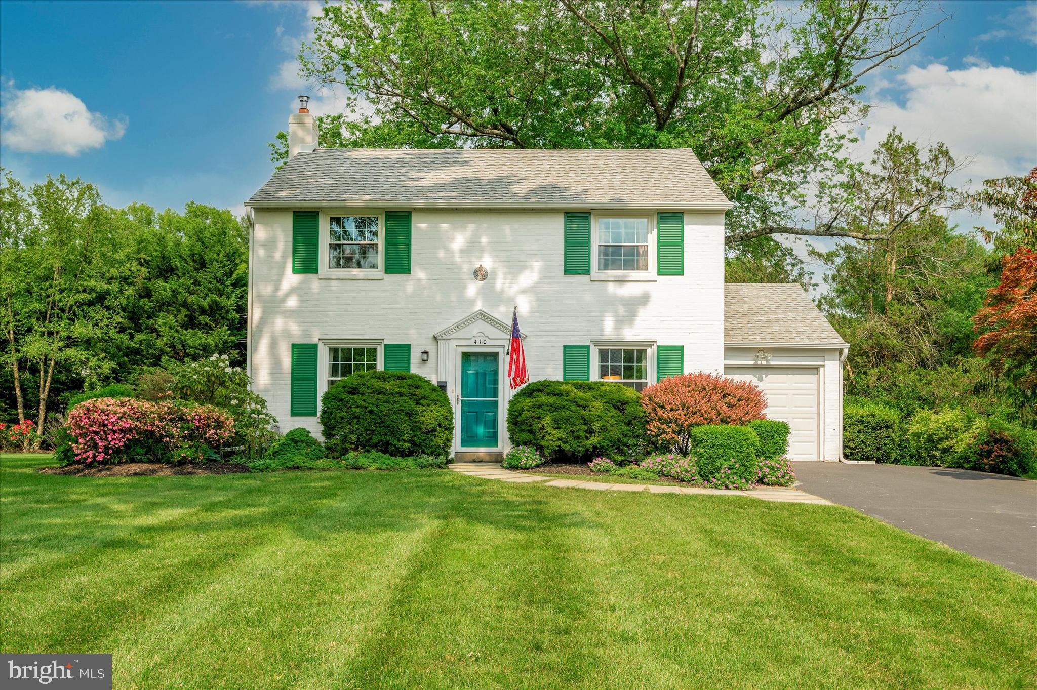 410 Briarwood Road Wallingford, PA 19086 - Photo 2 of 25