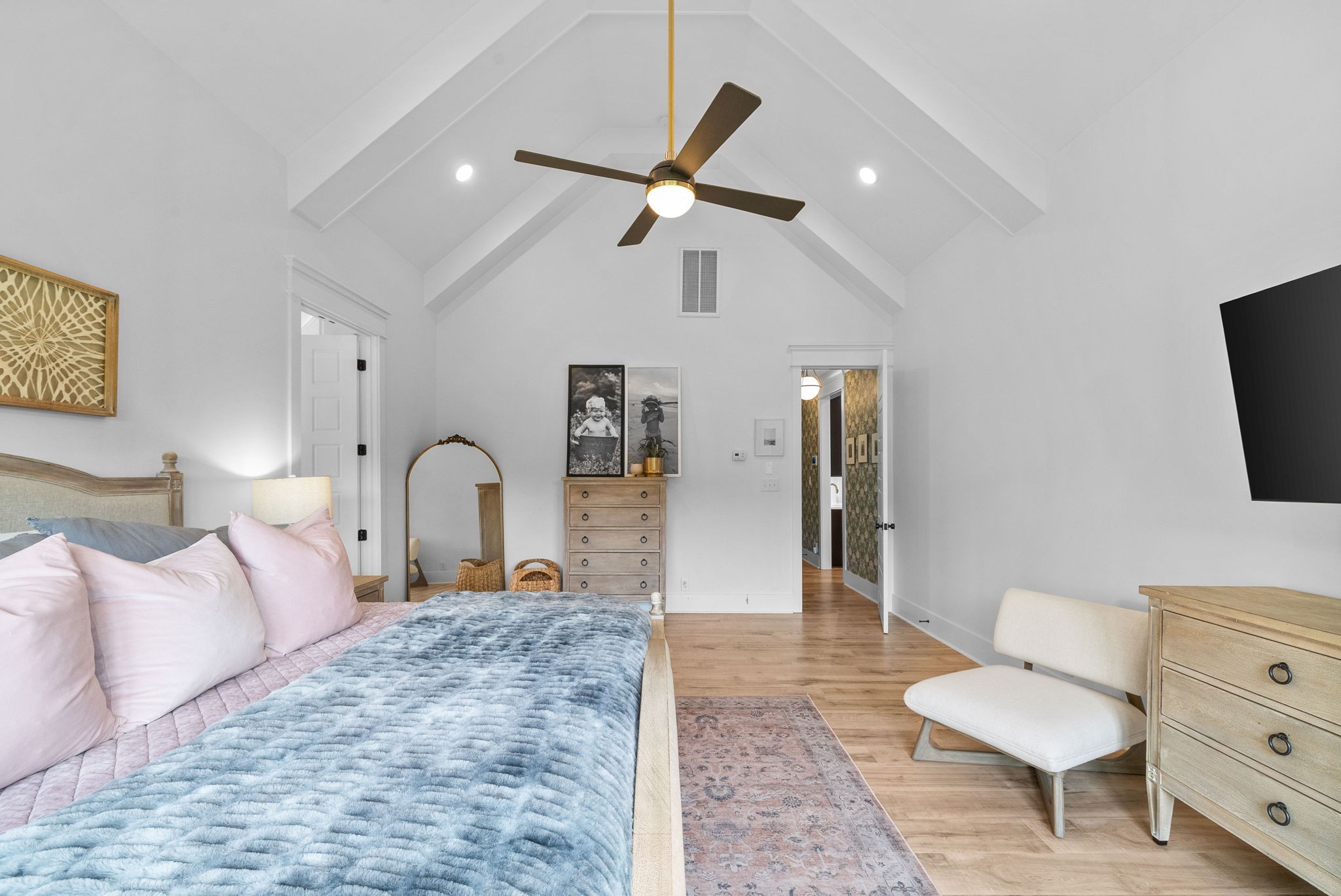 2480 Jarrell Ridge Road Clarksville, TN 37043 - Photo 28 of 69 a living room with furniture a ceiling fan and a rug