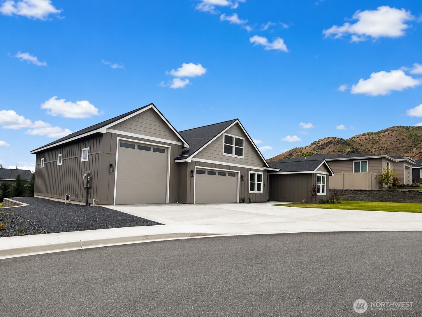 15009 Allison Place Entiat, WA 98822 - Photo 2 of 33