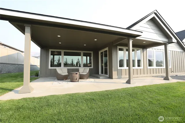 a house view with a outdoor space