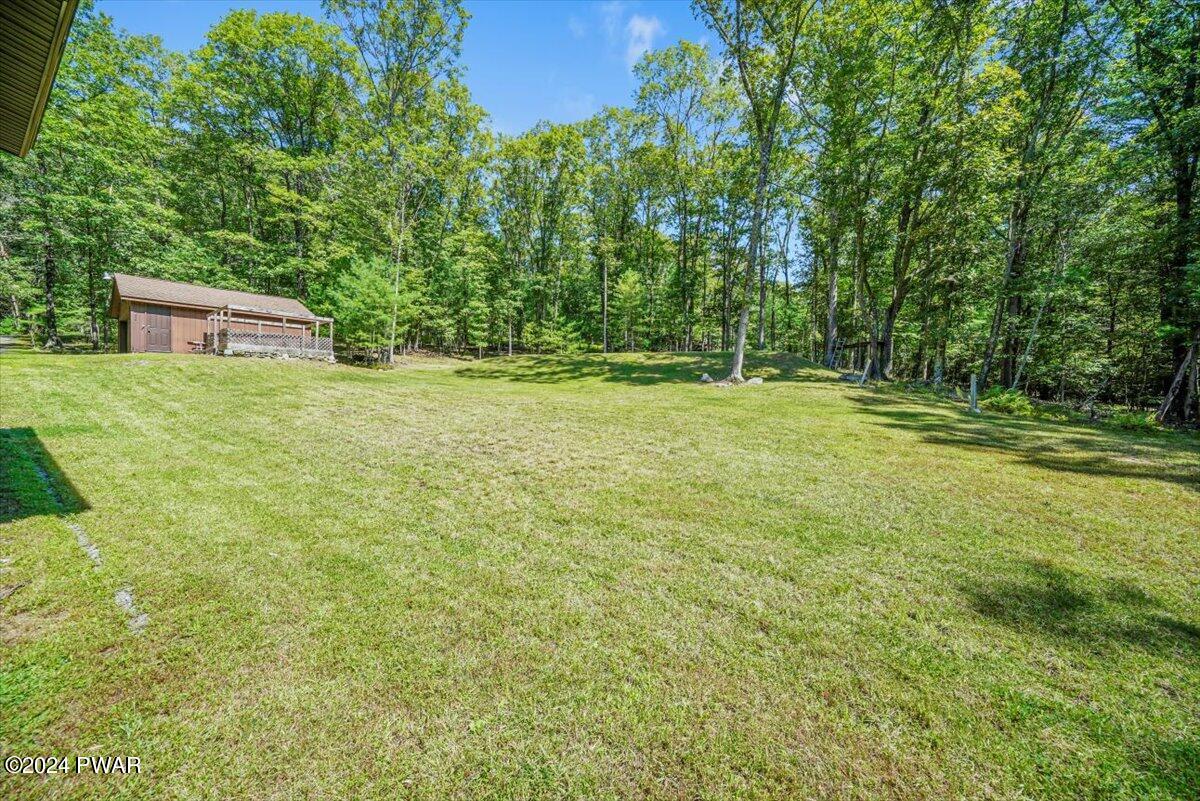109 Timber Ridge Drive Hawley, PA 18428 - Photo 12 of 62 Large side yard