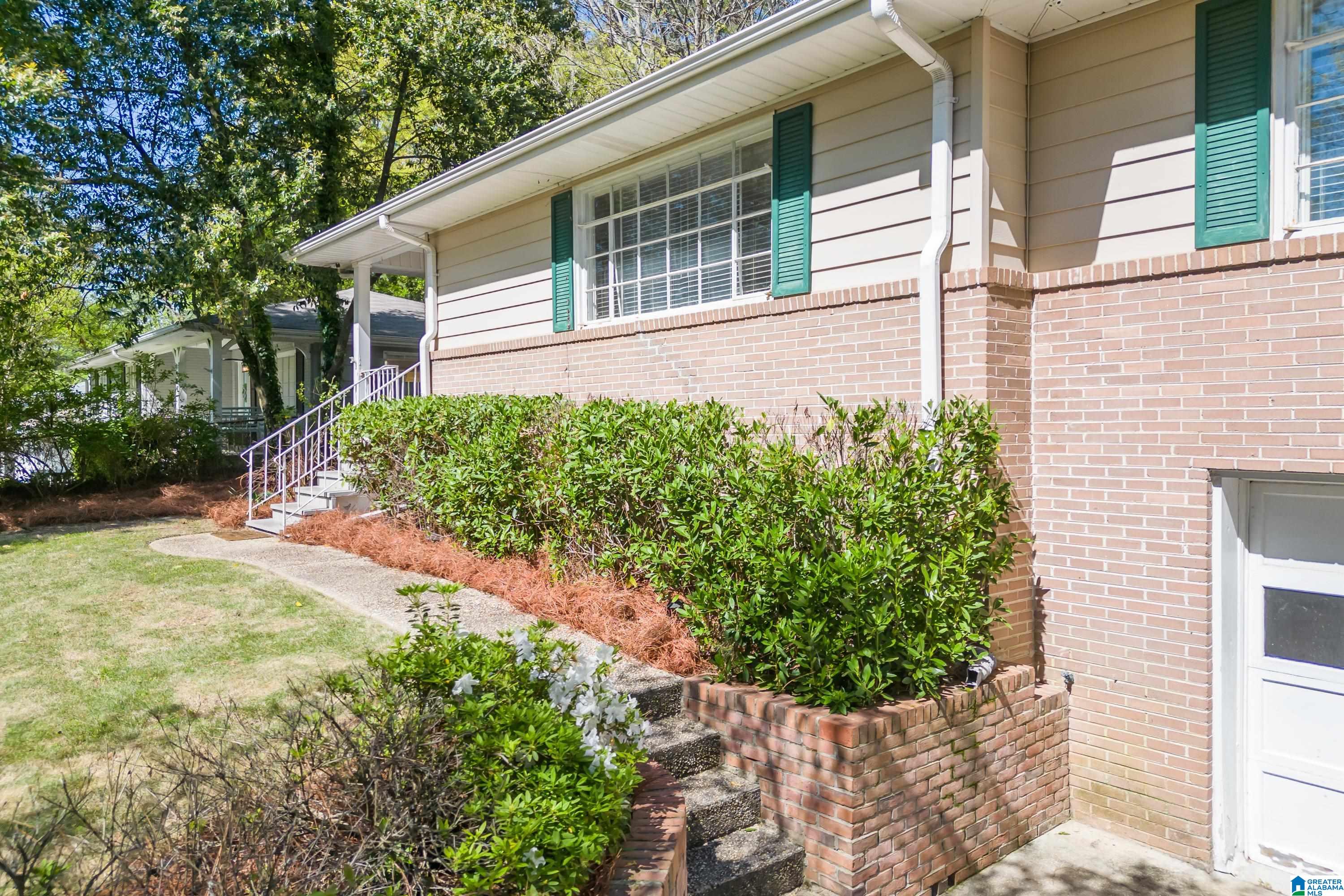 1908 Saulter Road Birmingham, AL 35209 - Photo 3 of 32