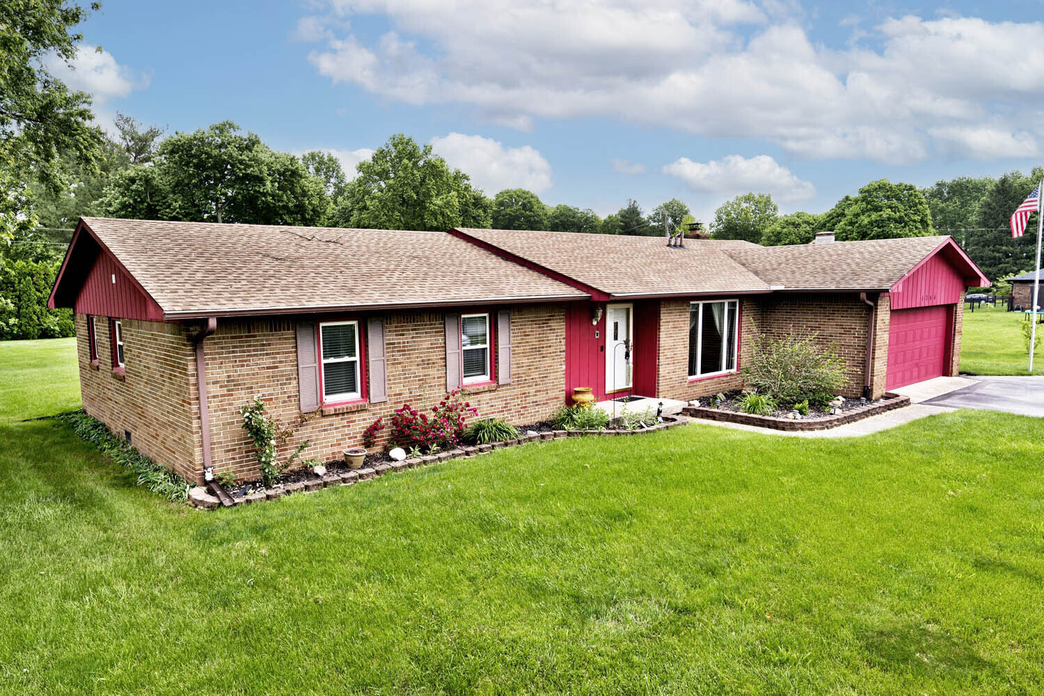 1264 Hadley Road Plainfield, IN 46168 - Photo 1 of 31 Gallery Image 1