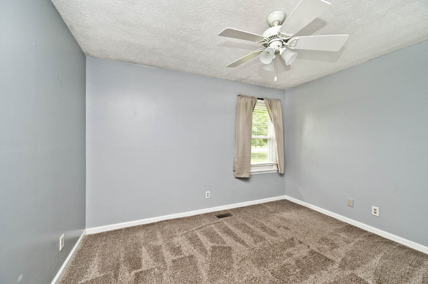 1264 Hadley Road Plainfield, IN 46168 - Photo 16 of 31 Gallery Image 16