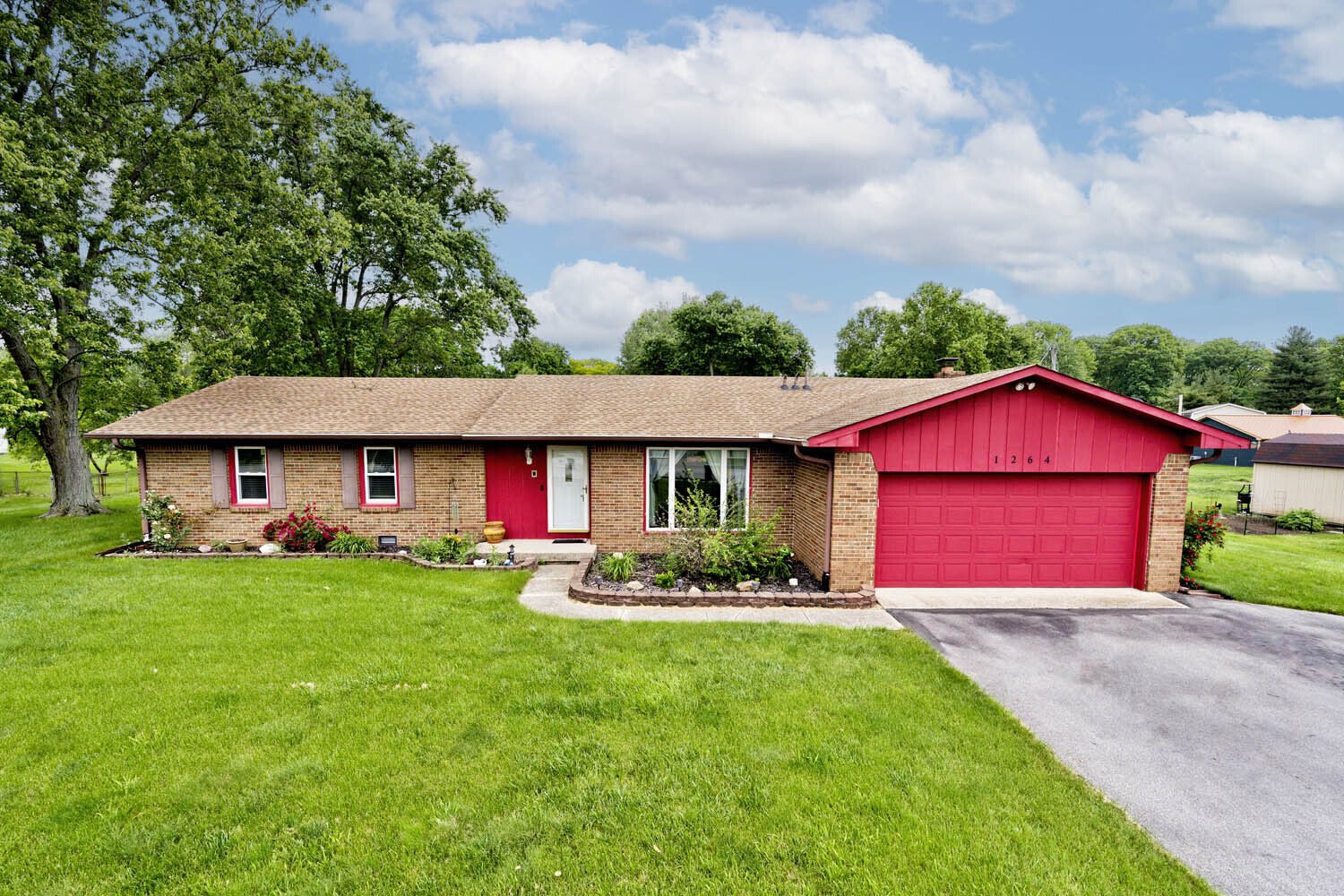 1264 Hadley Road Plainfield, IN 46168 - Photo 3 of 31 Gallery Image 3