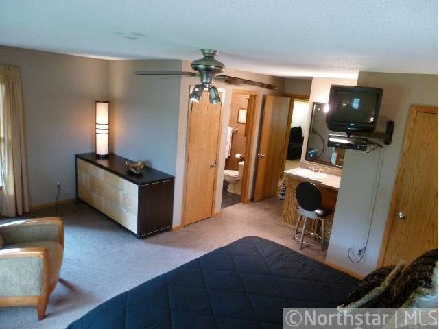 720 County Rd C West Roseville, MN 55113 - Photo 8 of 15 Gallery Image 8