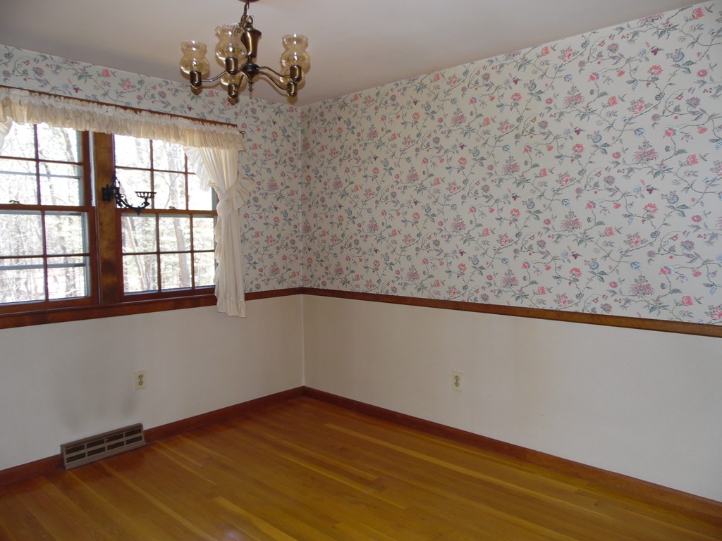 29 Stonehill Road Chelmsford, MA 01863 - Photo 8 of 12 Gallery Image 8