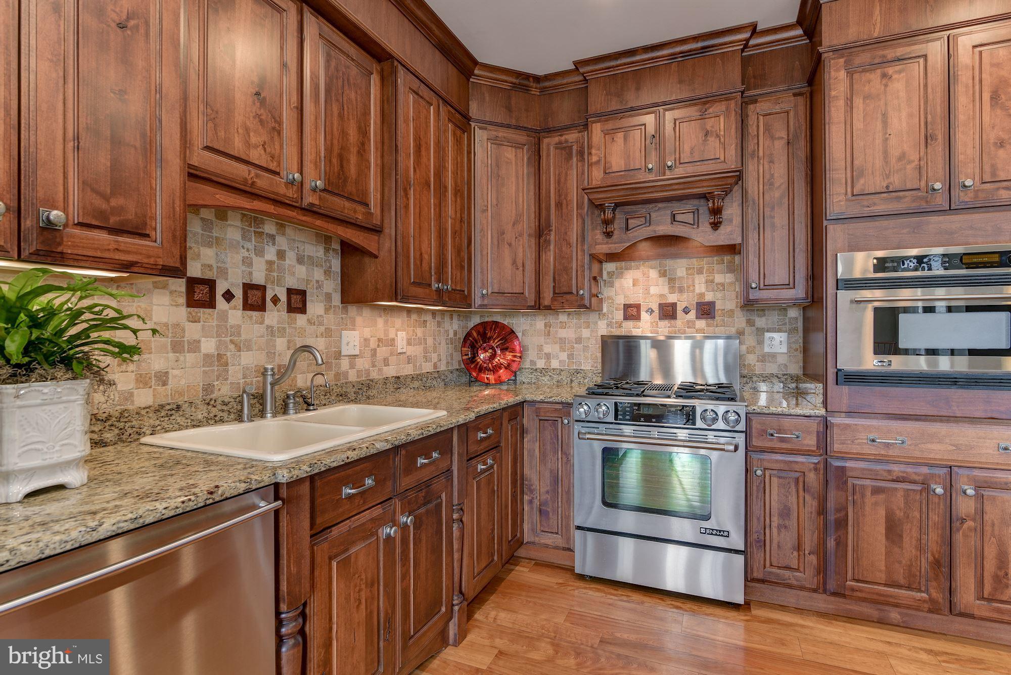 8728 Pete Wiles Road Middletown, MD 21769 - Photo 13 of 47 UPGRADED FURNITURE QUALITY CABINETRY