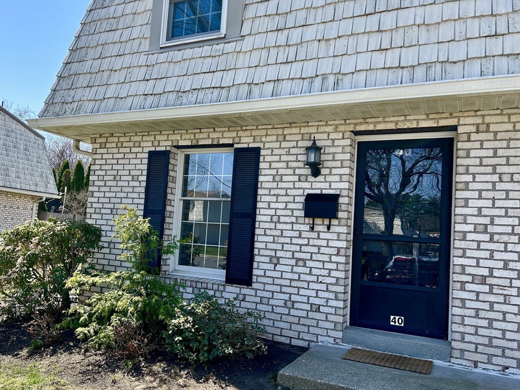 40 Corey Colonial, Unit 40 Agawam, MA 01001 - Photo 2 of 21