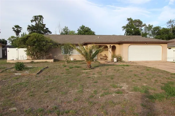 $369,900 | 5046 Kenmore Street, Spring Hill, FL 34608